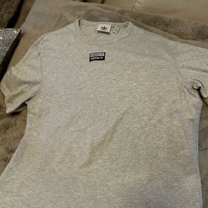 Nwot ADIDAS GREY SHORT SLEEVE CREW NECK COTTON T